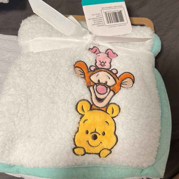 Two Brand New Baby Blankets - Picture 2 of 5